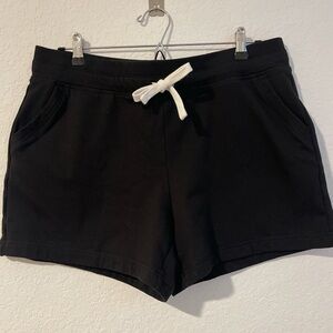 32 Degrees Women's Black Athletic Shorts